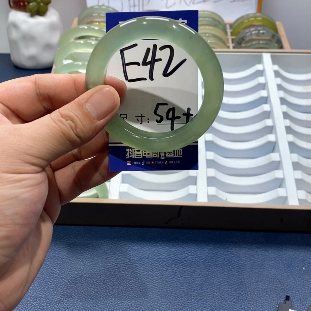 岫玉手镯未镶嵌手镯