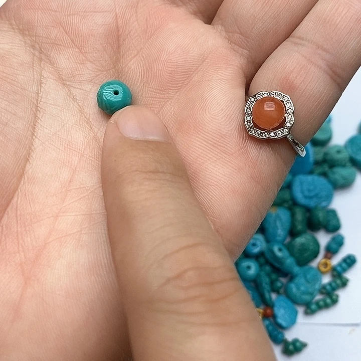 南红玛瑙未镶嵌珠宝奇石