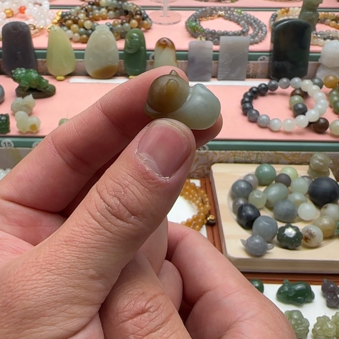 和田玉未镶嵌吊坠(不含链)