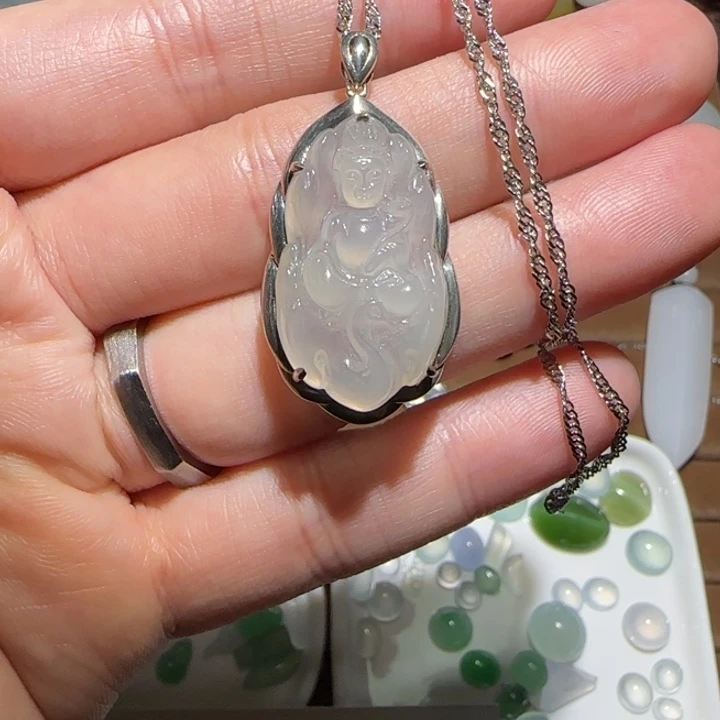 翡翠银S925镶嵌吊坠(赠链)