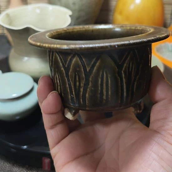 香炉。。。。。。。。。。。。。。。。。。