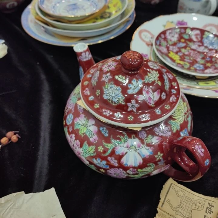 陶瓷景德镇茶壶一个