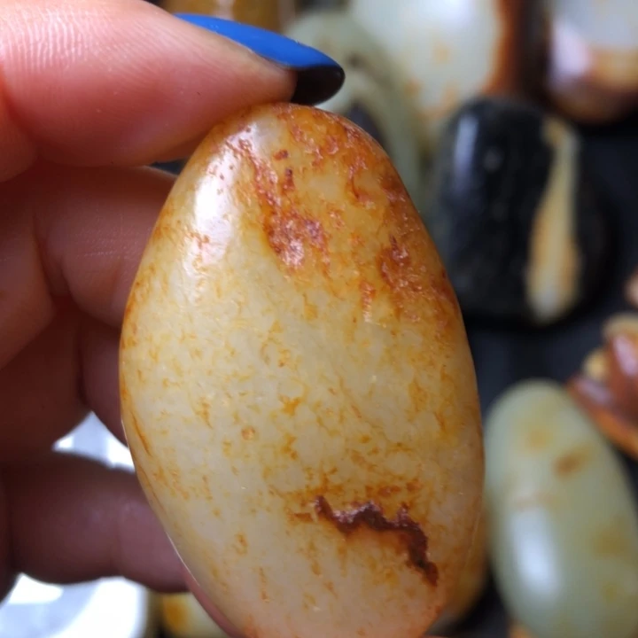 和田玉未镶嵌珠宝奇石