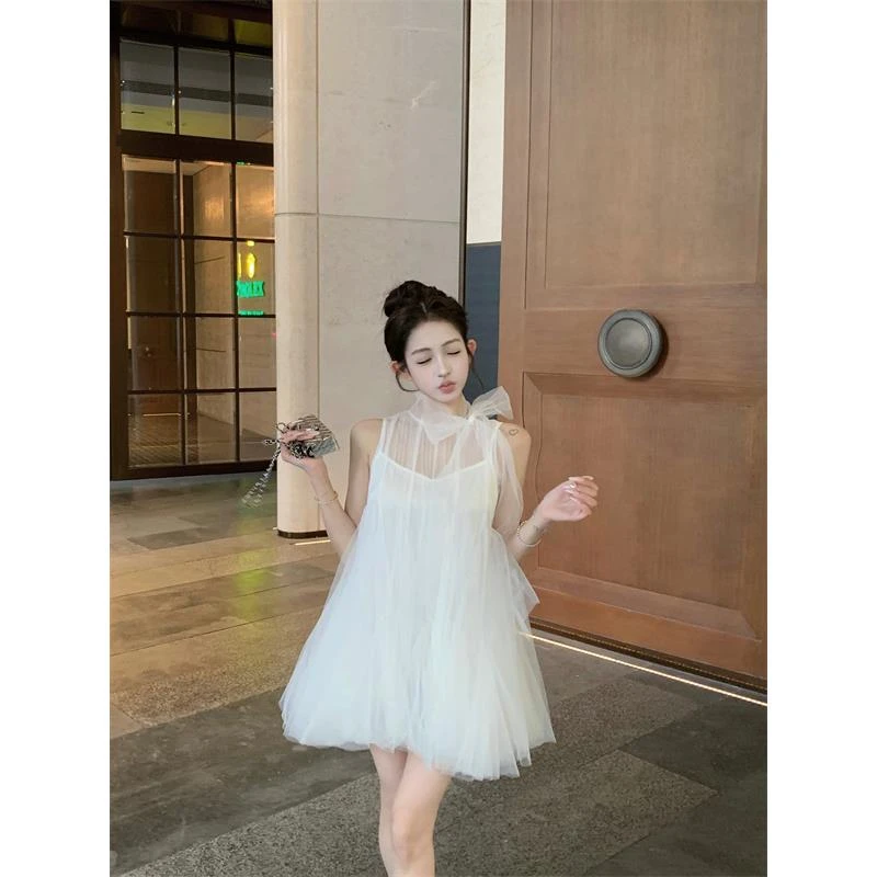 网纱拼接绑带无袖背心连衣裙女夏季宽松超仙短裙温柔白色a字裙子
