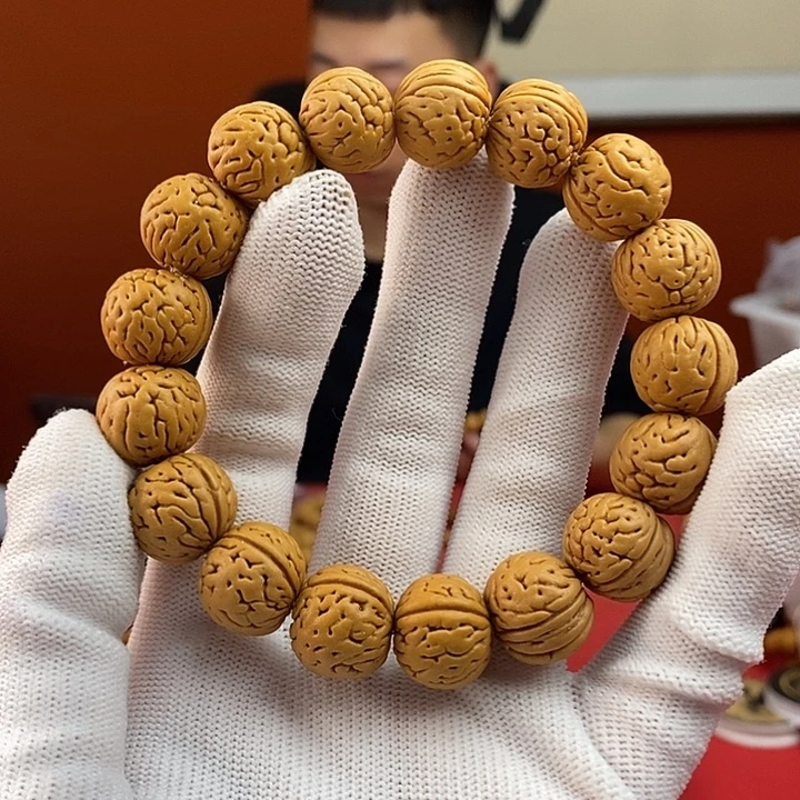 手串桃核35 肉文方尊16 （尺寸误差0.5之间）