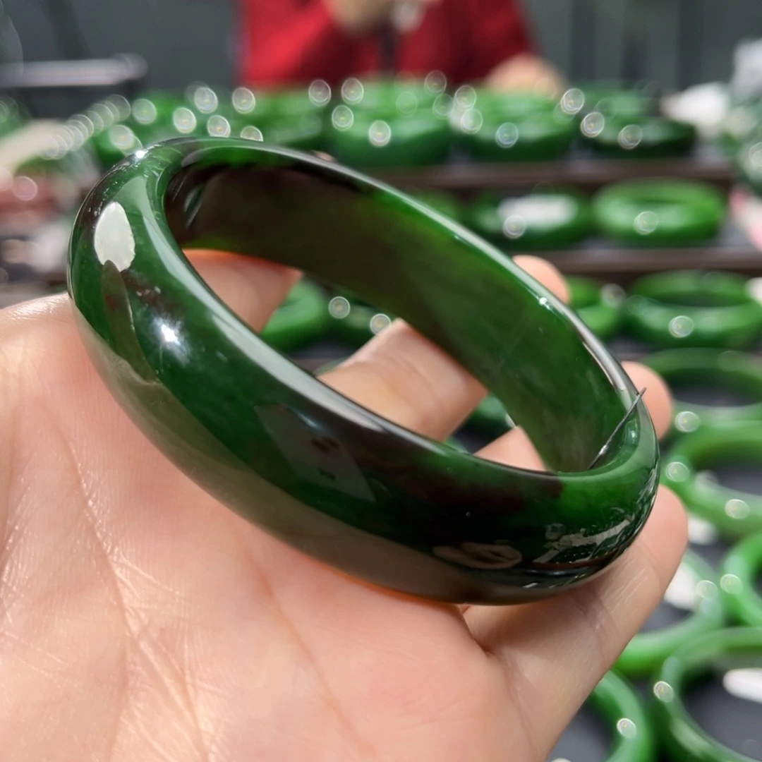 未镶嵌手镯和田玉（碧玉）