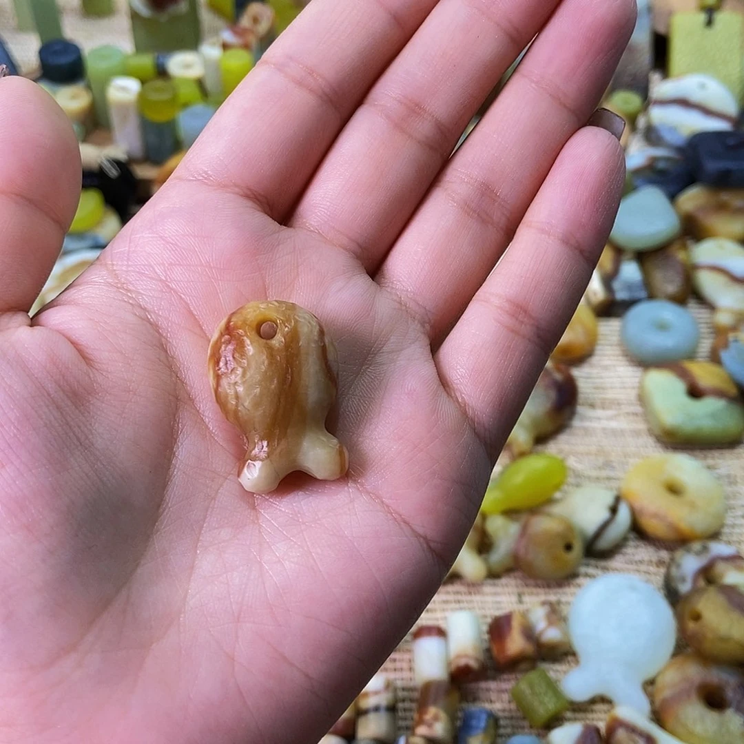 未镶嵌蛇纹石玉挂件简*