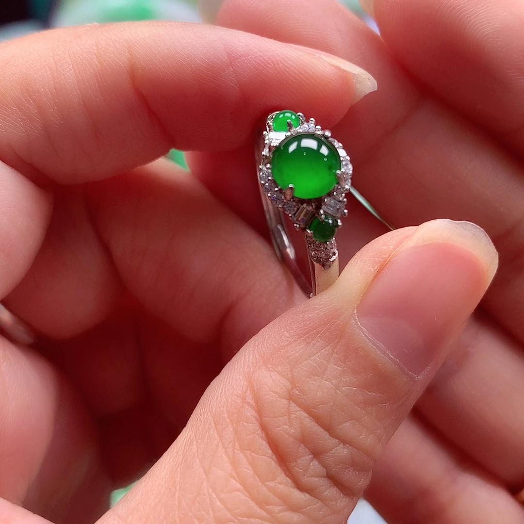 翡翠银S925镶嵌颈饰翡翠