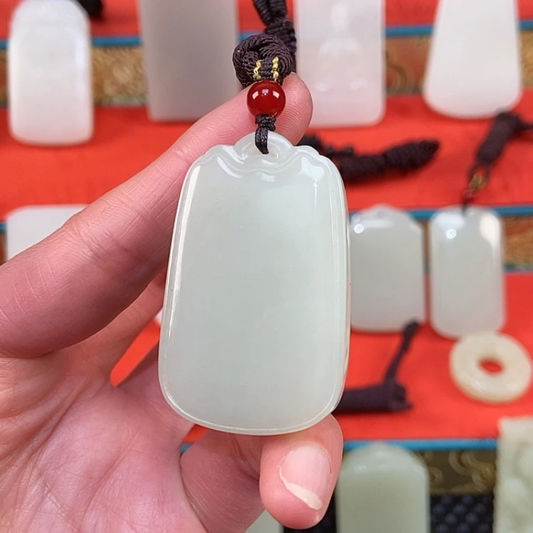 【闪购商品】颈饰未镶嵌和田玉