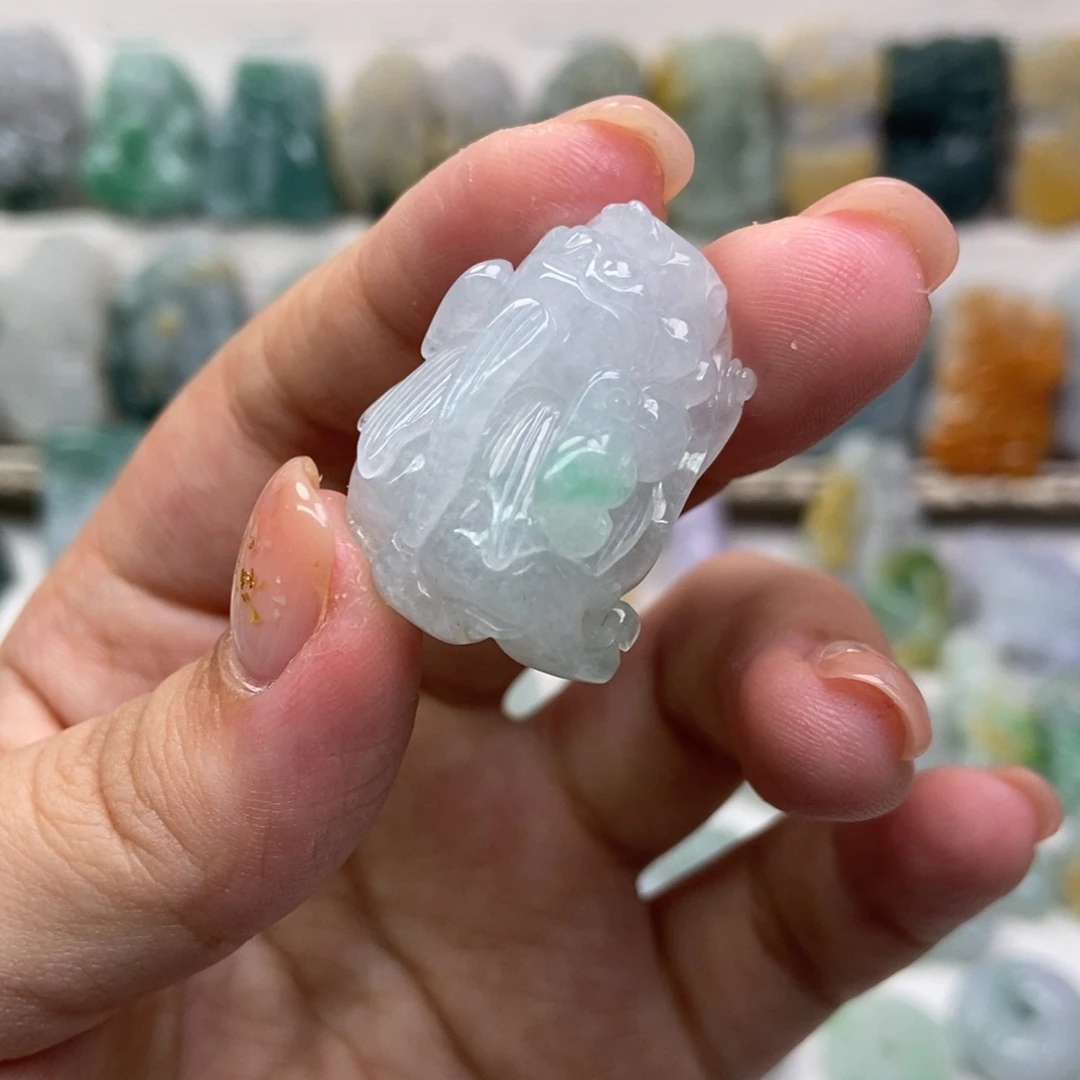 吊坠(赠链)未镶嵌翡翠