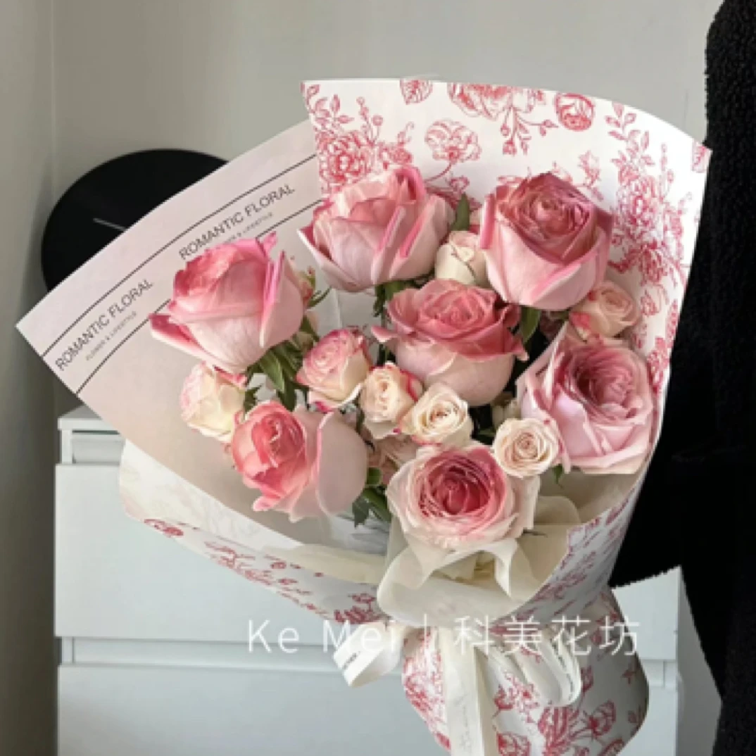 春日小记-5朵粉玫瑰喷色鲜花花束汶上小时达同城配送