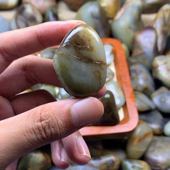 魅***陈颈饰未镶嵌和田玉
