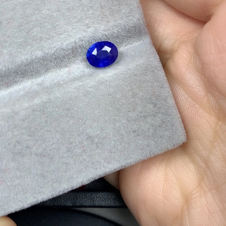 蓝宝石裸石1.55ct皇家蓝蓝宝石