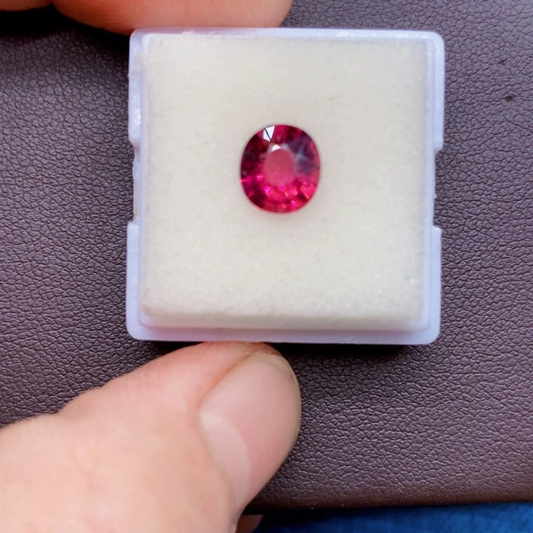 碧玺裸石未镶嵌天然卢比来