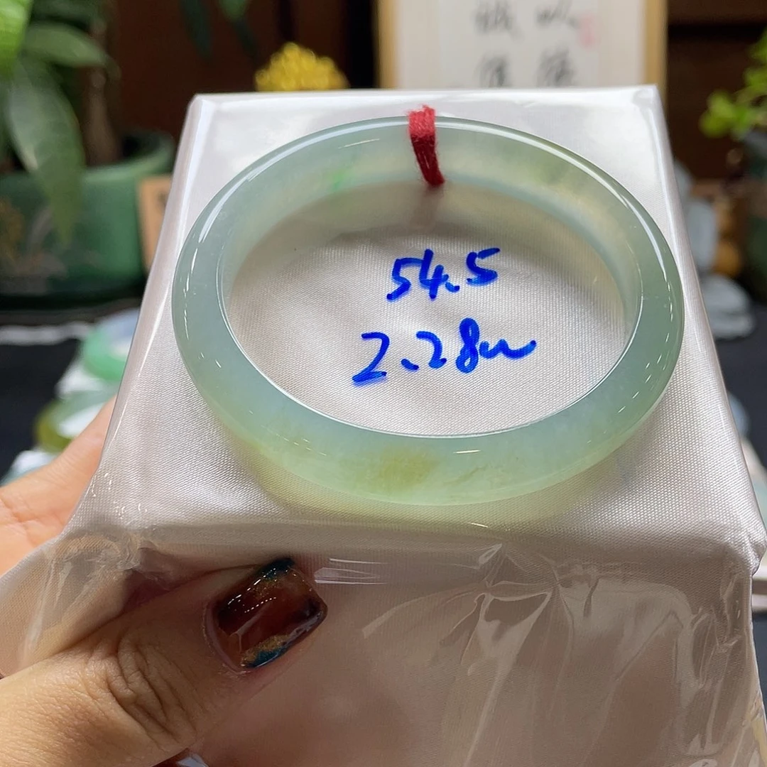 翡翠未镶嵌手镯65号