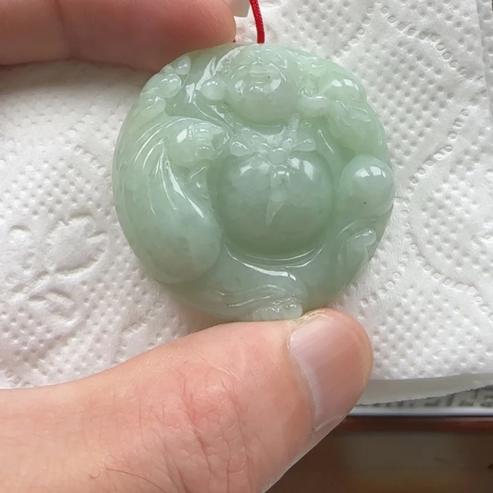 翡翠颈饰未镶嵌佛