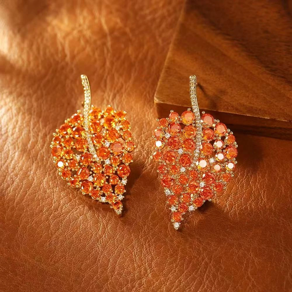 铜合金锆石耳饰 闪亮树叶子耳钉高级感重工锆石耳环小众设计几何