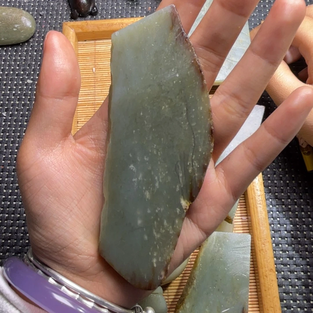 未镶嵌和田玉珠宝半成品