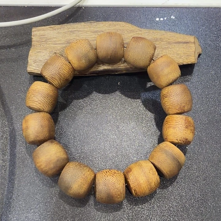 沉香碎屑沉香勾丝➕莺歌绿母树17鼓珠单圈收藏级28克g006