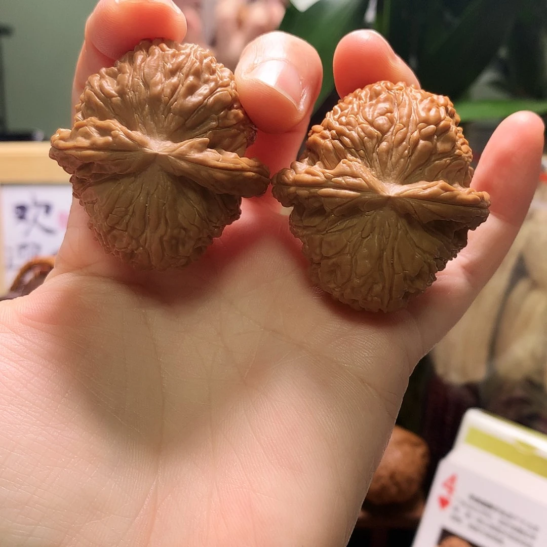 文玩核桃吊坠大****）白狮子