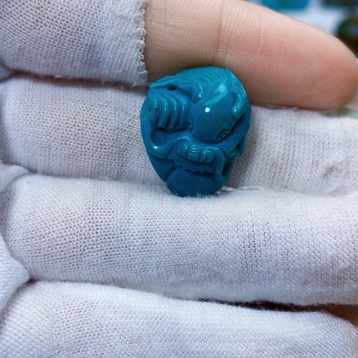 绿松石未镶嵌饰品