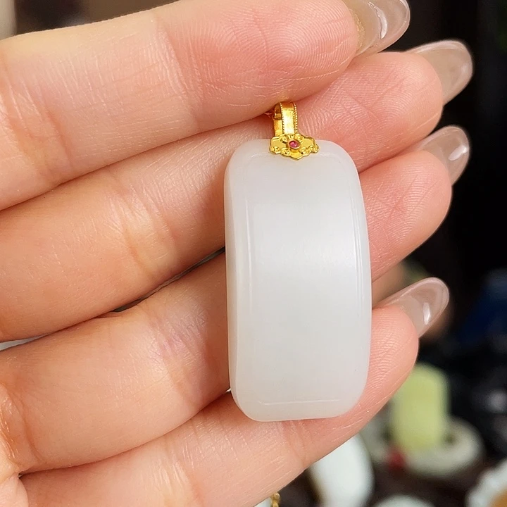 和田玉18K金镶嵌颈饰定制发货