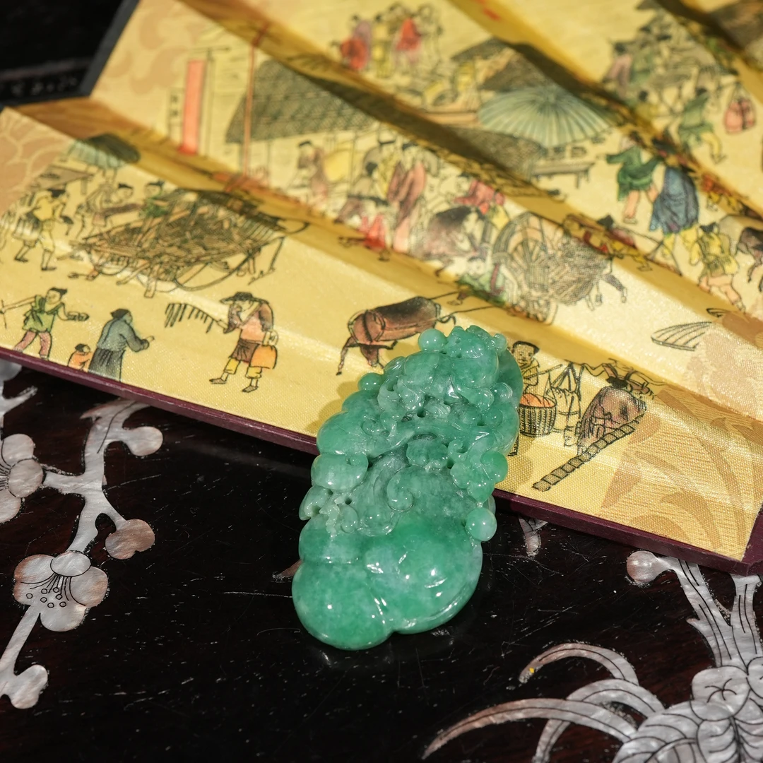 2.13香港王老板-翡翠吊坠5y338