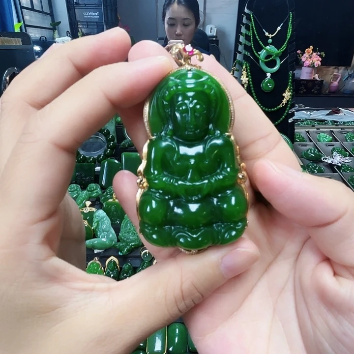 和田玉（碧玉）18K金镶嵌颈饰