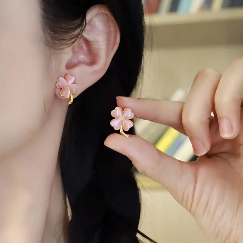 铜合金耳饰 H512粉色猫眼石四叶草百搭甜美无耳洞蚊香盘耳夹