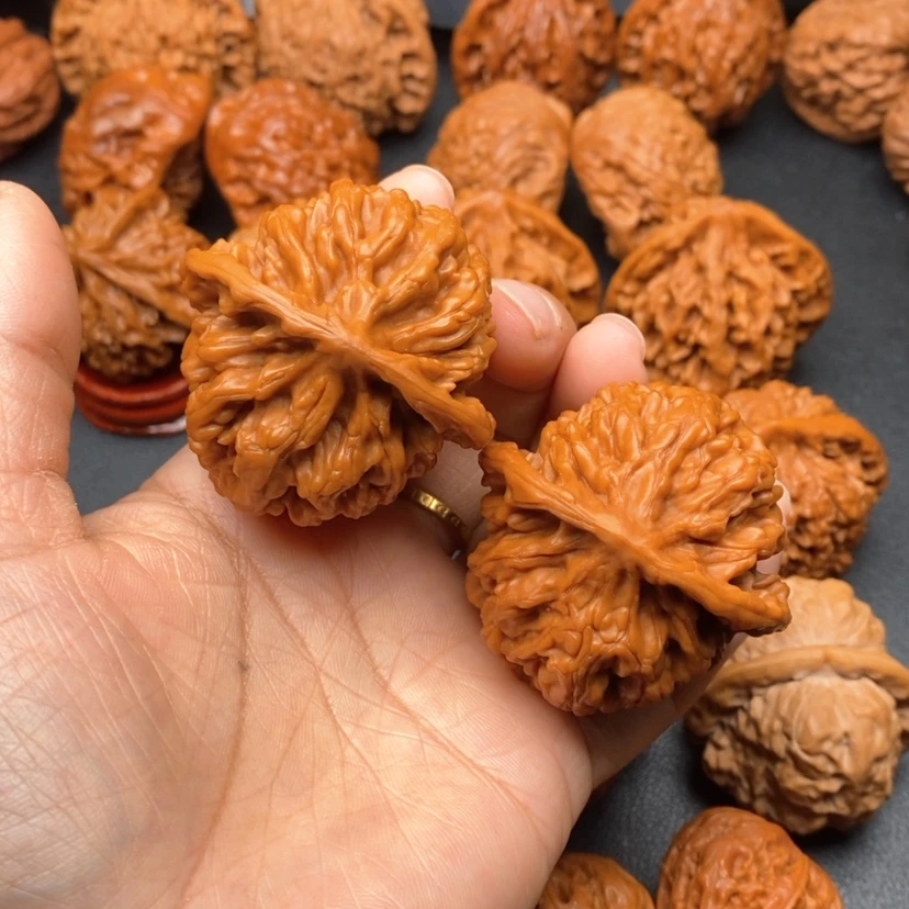 【闪购商品】文玩核桃把件Z****M帝王