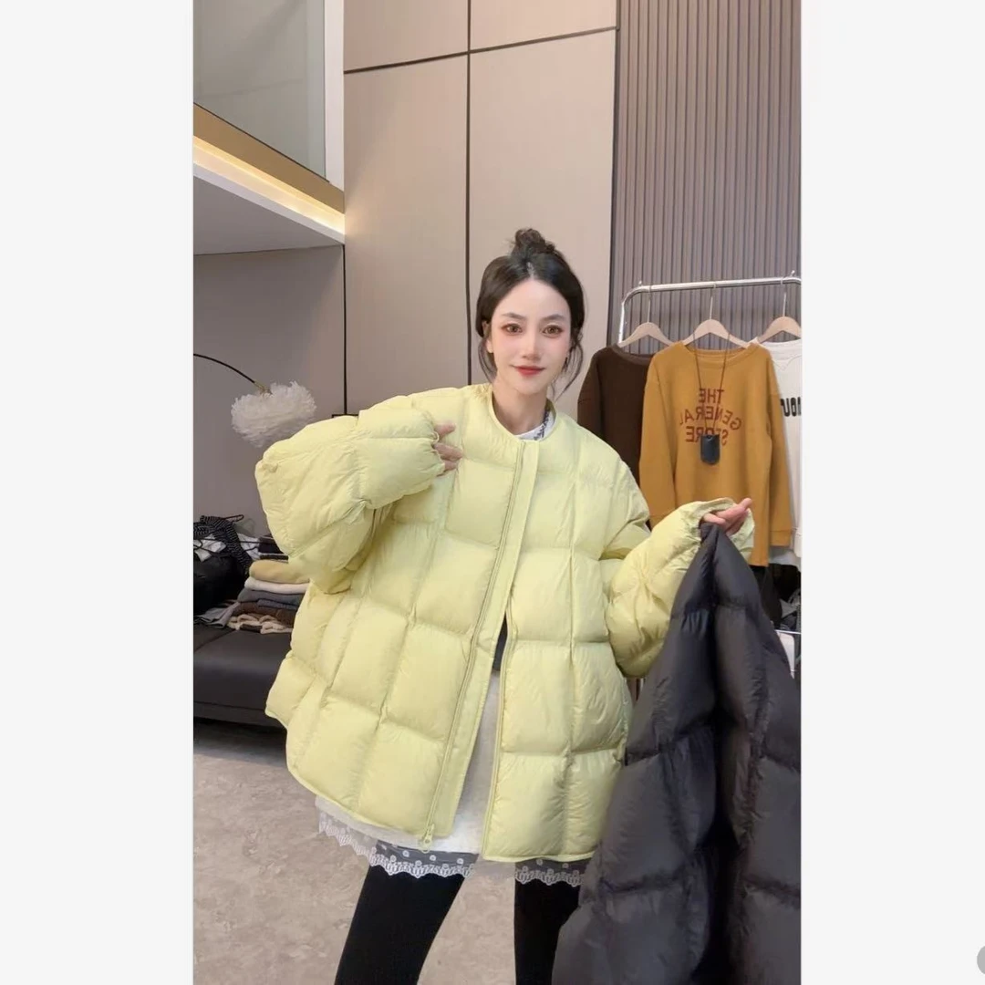 充绒量高达255克圆领白鸭绒羽绒服女短款面包服65