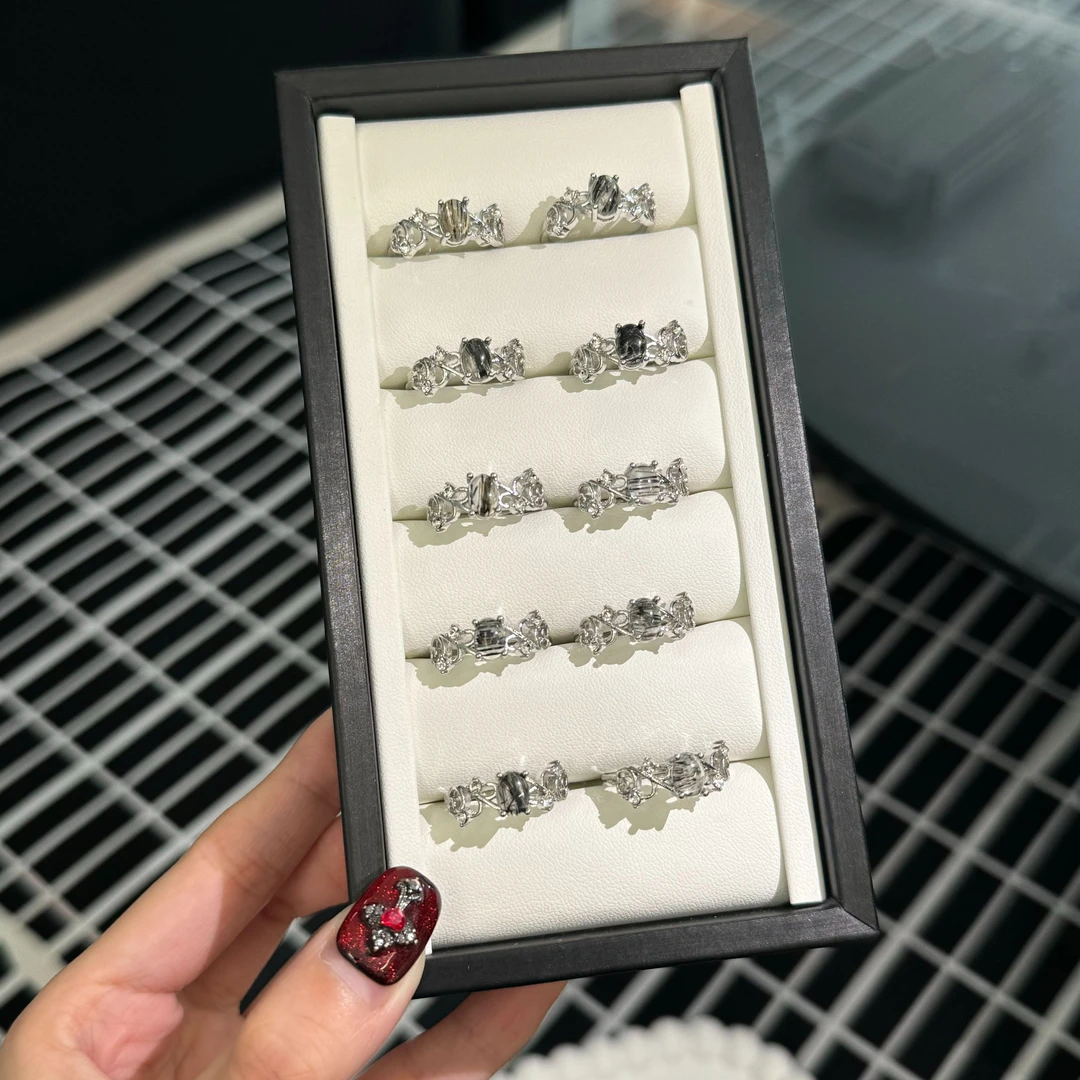 B237黑发晶戒指 多样性发货