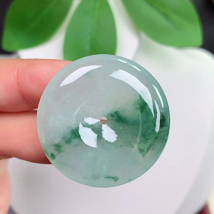 颈饰未镶嵌翡翠平安扣 31.7x6.1mm