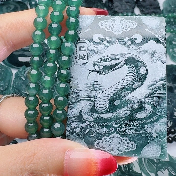 颈饰未镶嵌翡翠天然的A货翡翠多样性发其一