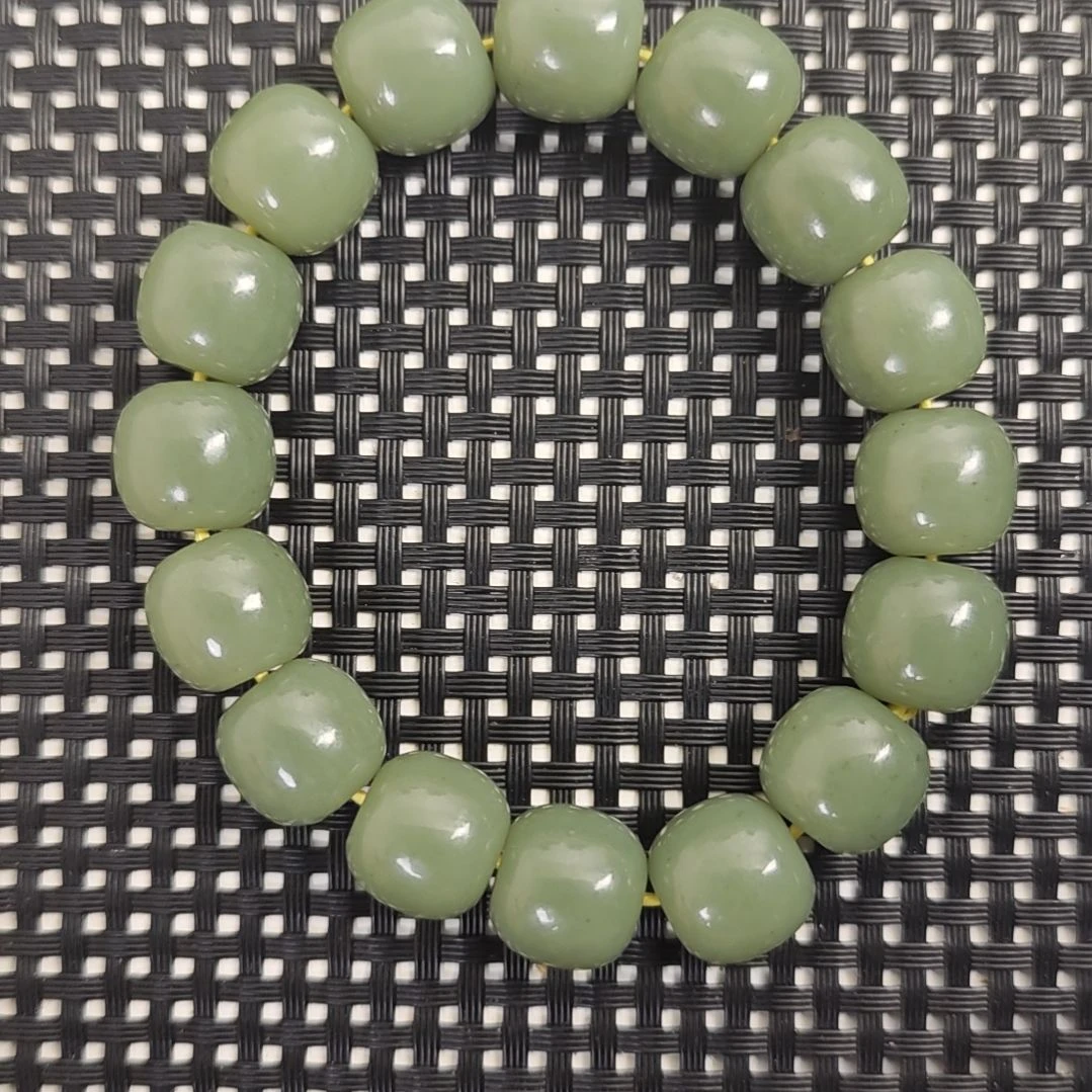 和田玉未镶嵌手串