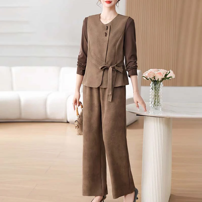 妈妈春装气质套装2025新款洋气中老年女装马甲外套春秋上衣三件套