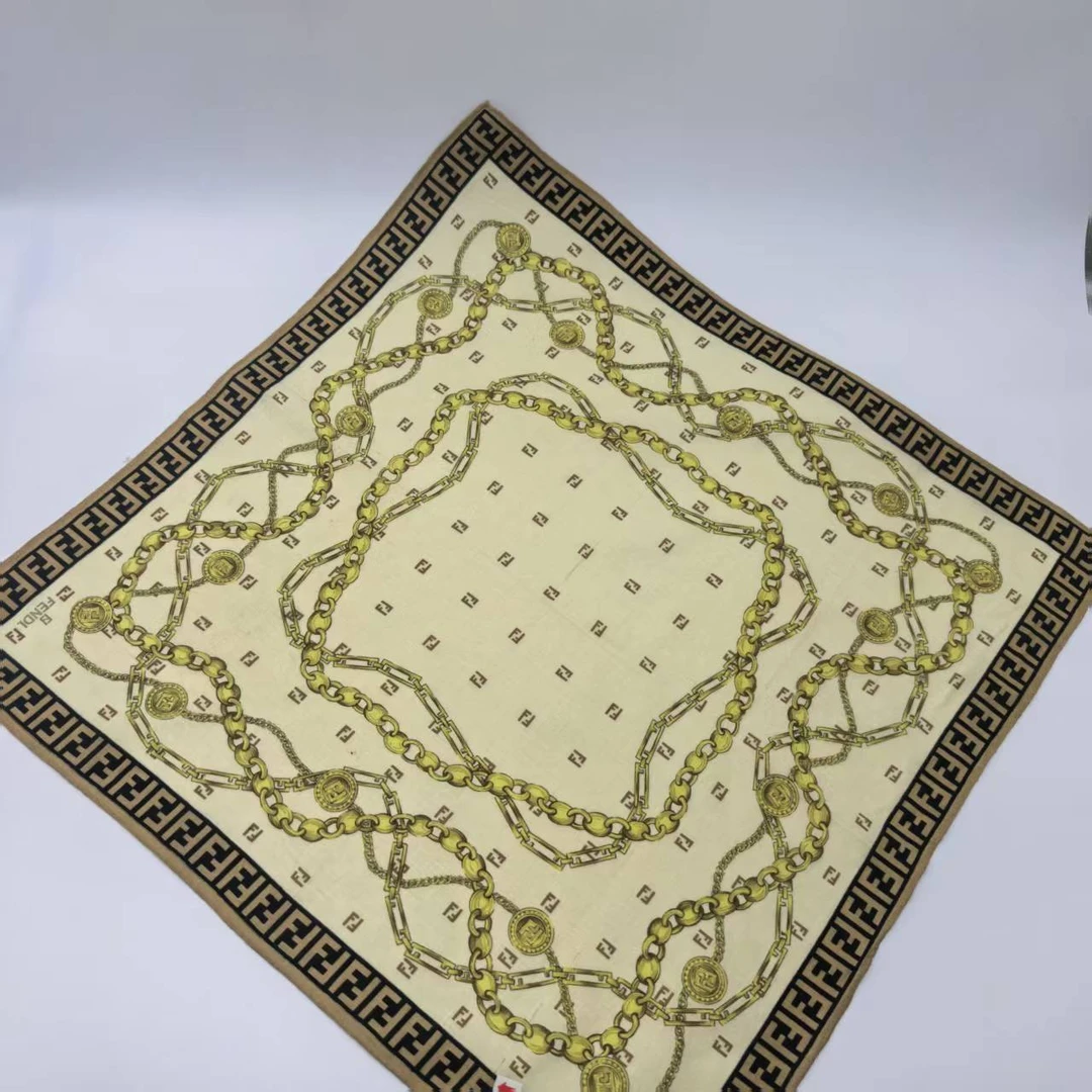 95新 FENDI/芬迪 海囤/芬迪/丝巾/yy13604