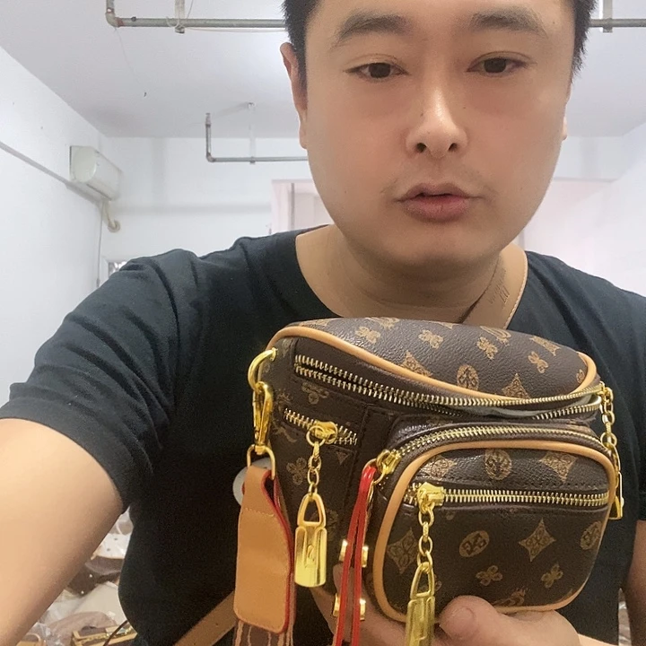 黄牛皮（革）鳄鱼皮（革）犏牛皮（革）