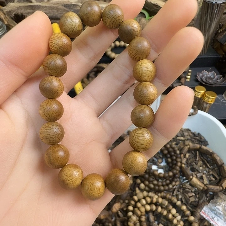 沉香碎屑沉香海南沉香黄油格1.0大5克➕沉香碎屑多样性