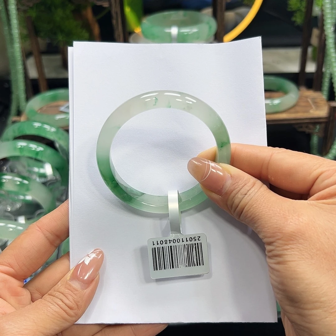 石英质玉手镯未镶嵌西***C淼淼