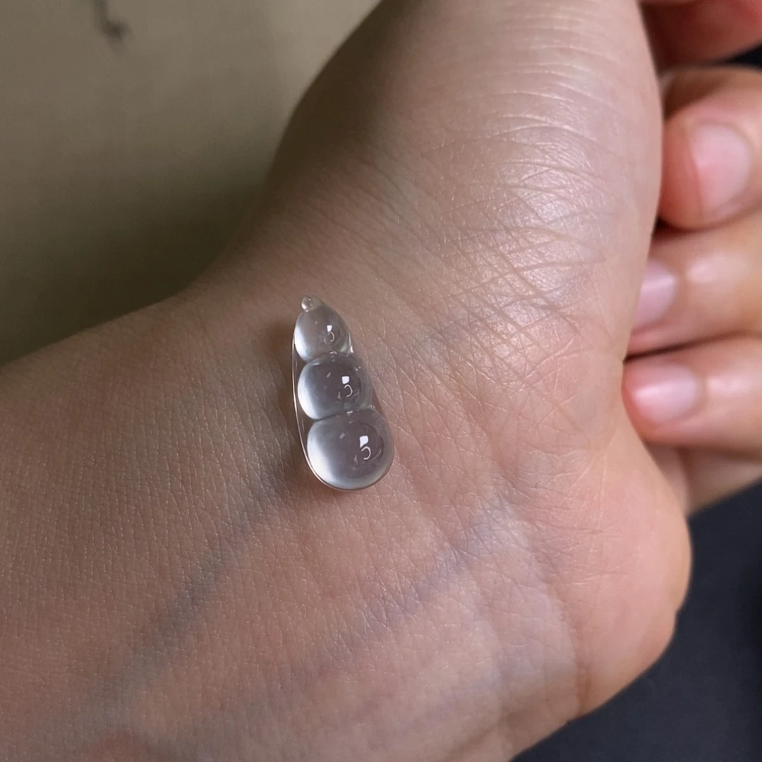 翡翠未镶嵌颈饰豆子