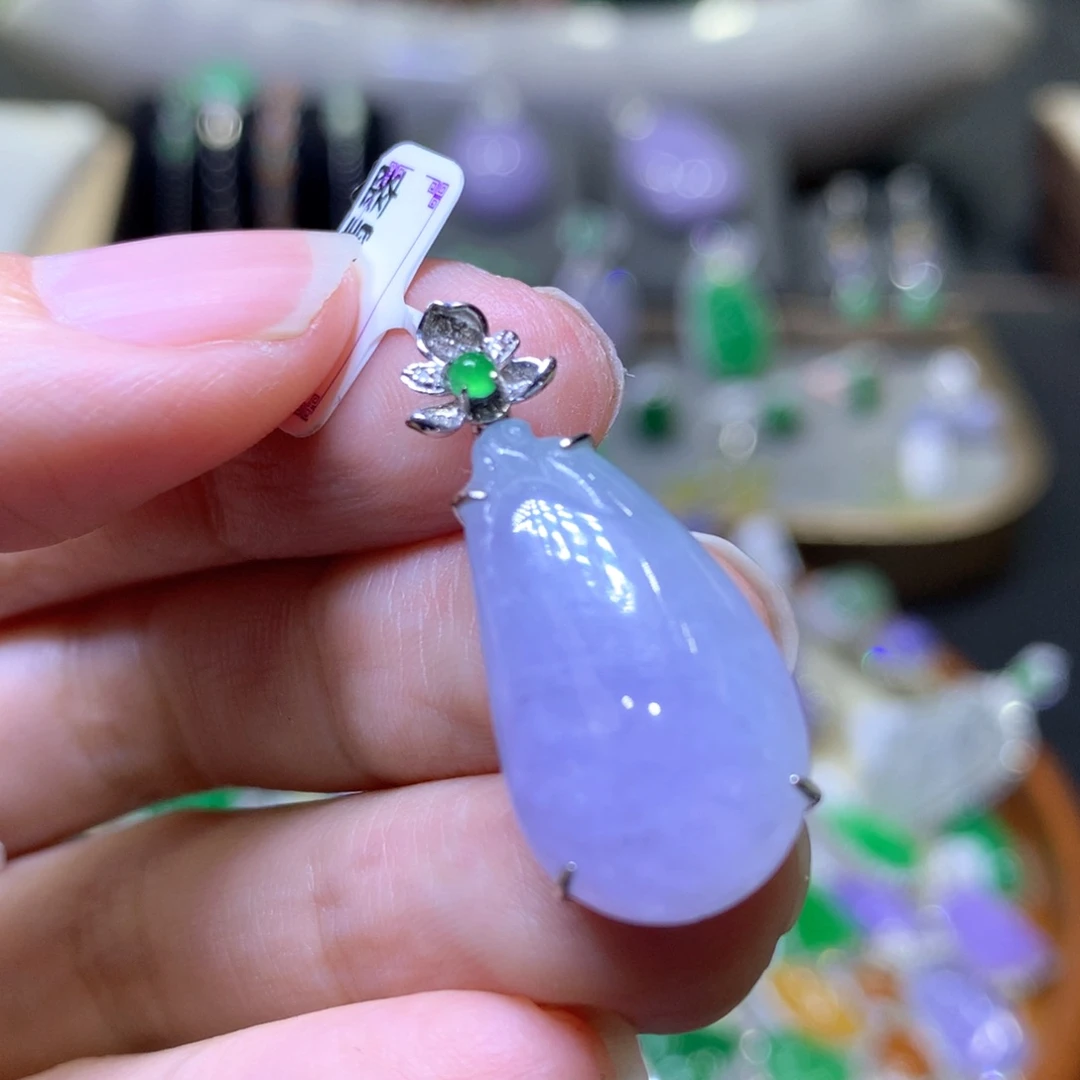【闪购商品】翡翠颈饰18K金镶嵌翡翠吊坠项链