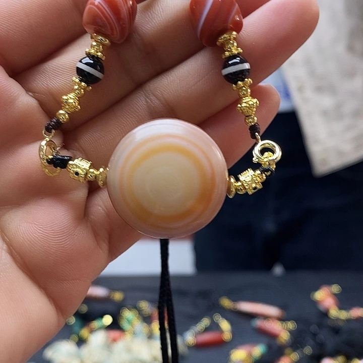 玛瑙/玉髓合金颈饰