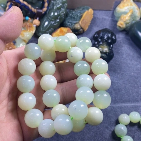 未镶嵌蛇纹石玉手链