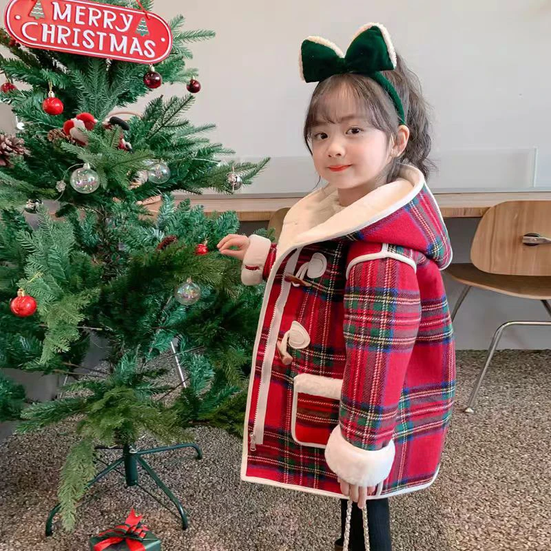 新款儿童经典格子皮毛一体外套