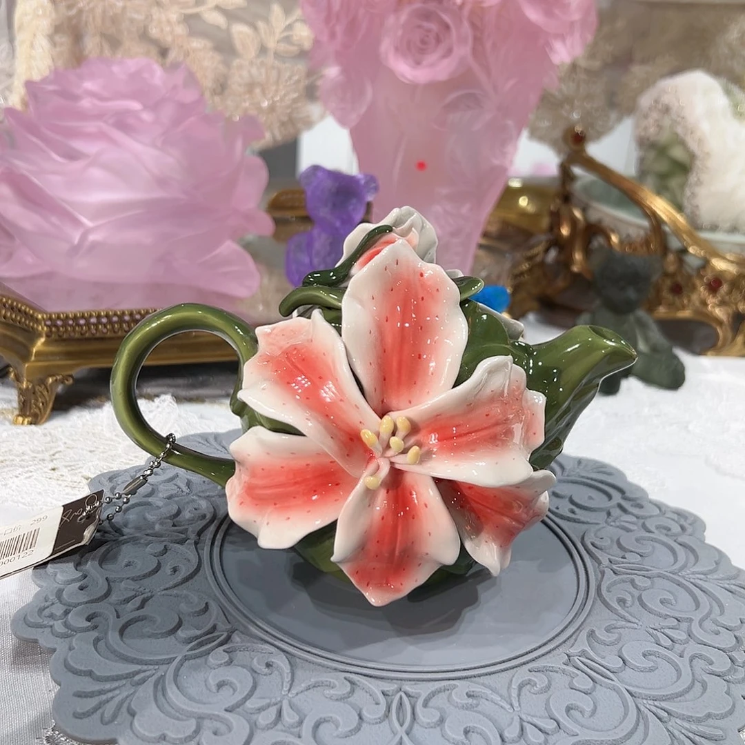 陶瓷骨瓷百合花花壶礼盒装