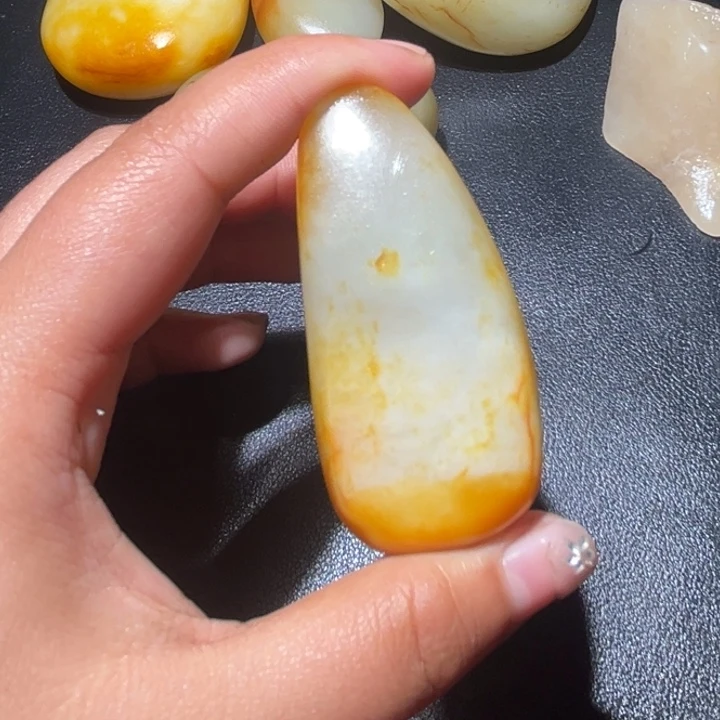 和田玉未镶嵌珠宝奇石