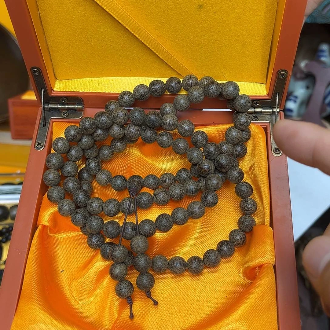 大叶紫檀（黑酸枝木类）