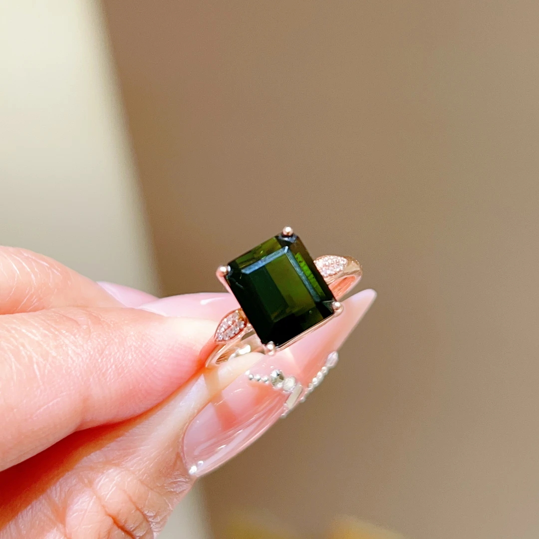 3.47ct 18k金镶嵌碧玺戒指 2380