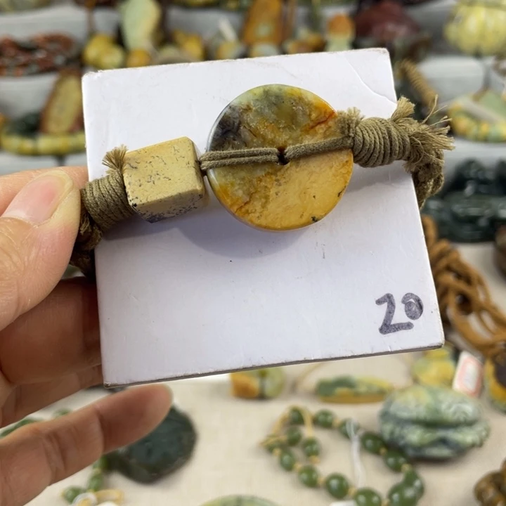 岫岩河磨玉（透闪石质玉）未镶嵌珠宝奇石